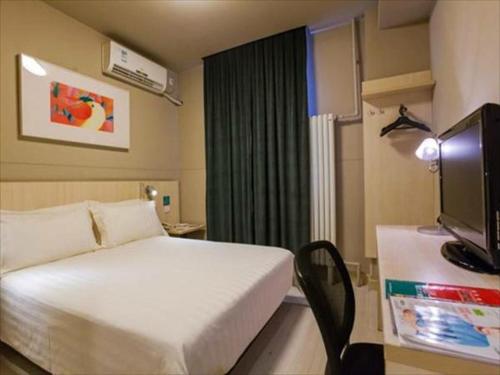 Imagen de la habitación del Hotel Jinjiang Inn Beijing Zhushikou. Foto 7