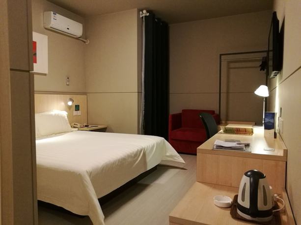 Imagen de la habitación del Hotel Jinjiang Inn Central Changshu Yushan. Foto 17
