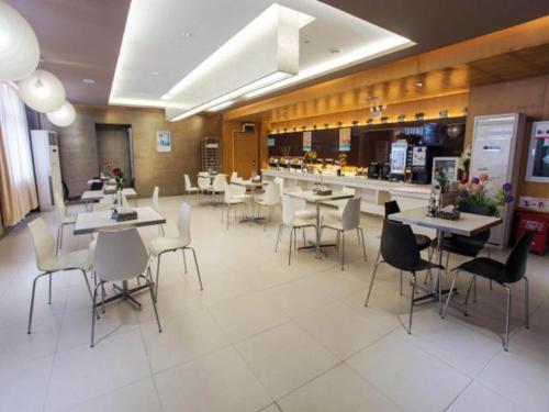 Imagen del bar/restaurante del Hotel Jinjiang Inn Changzhou Liyang Kunlun North Road. Foto 4
