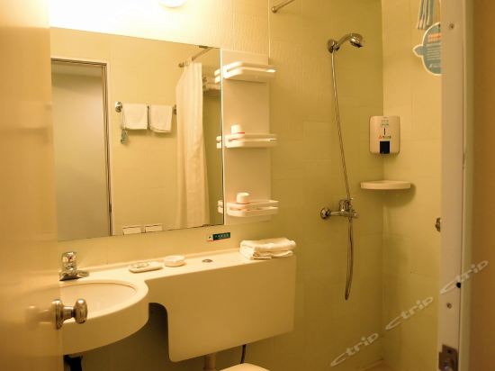 Imagen de la habitación del Hotel Jinjiang Inn Dalian Jiefang Road. Foto 2