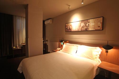Imagen de la habitación del Hotel Jinjiang Inn Haikou Guomao Jinlong Road. Foto 5