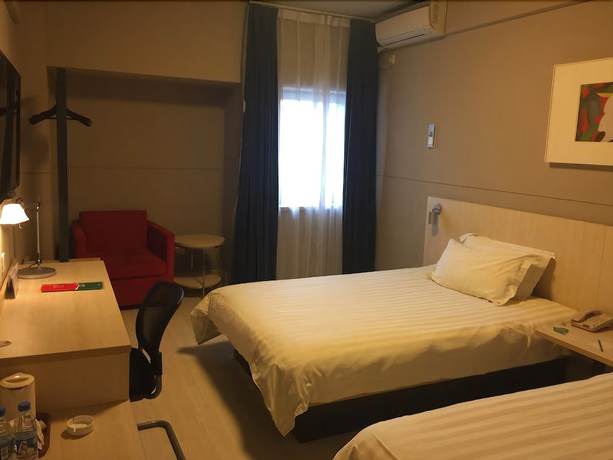 Imagen de los exteriores del Hotel Jinjiang Inn Harbin Metro. Foto 16