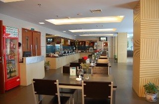 Imagen del bar/restaurante del Hotel Jinjiang Inn Ningbo Tianyi. Foto 5