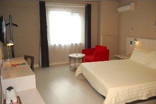 Imagen del bar/restaurante del Hotel Jinjiang Inn Ningbo Tianyi. Foto 6