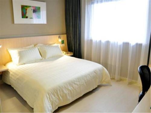 Imagen de la habitación del Hotel Jinjiang Inn Qingdao Cangkou Park. Foto 9