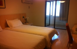 Imagen de la habitación del Hotel Jinjiang Inn Qingdao Zhongshan Road. Foto 15