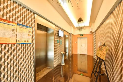 Imagen general del Hotel Jinjiang Inn Select Haikou Qilou Old Street Binhai Avenue. Foto 5