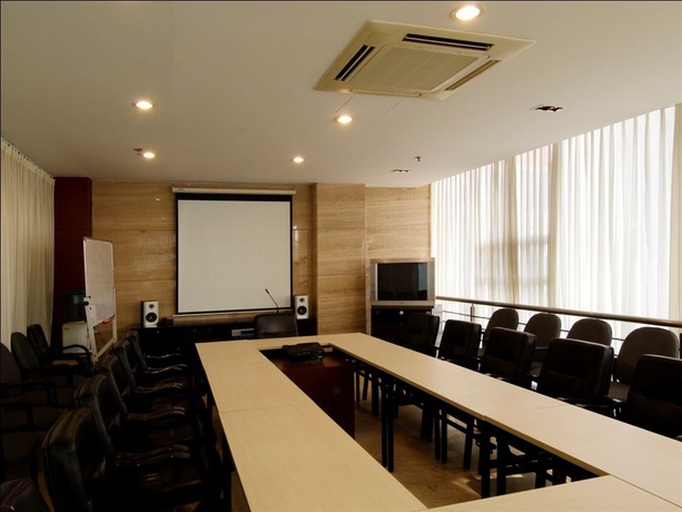 Imagen de los interiores del Hotel Jinjiang Inn Shanghai Longcao Road. Foto 4
