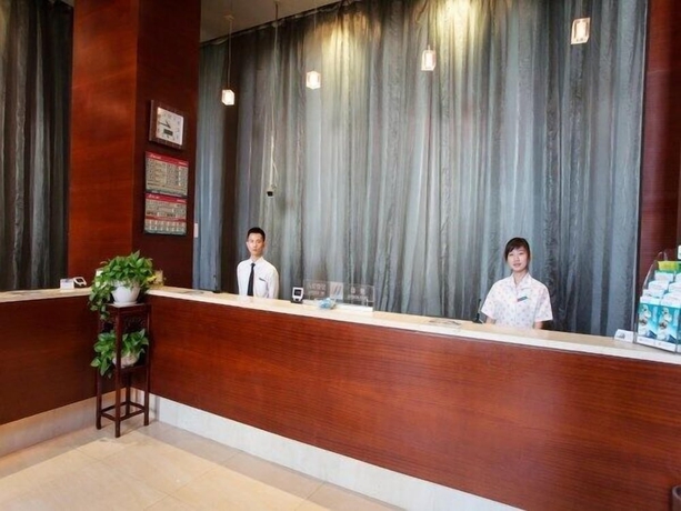 Imagen de los interiores del Hotel Jinjiang Inn Shanghai Lujiazui. Foto 18