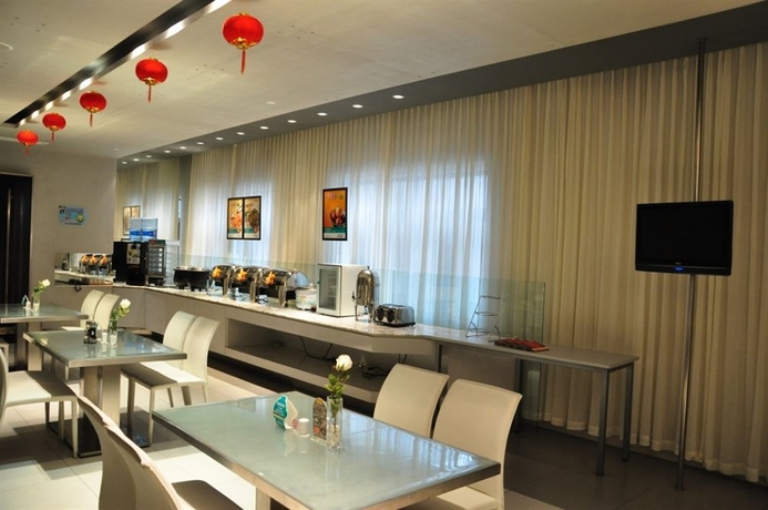 Imagen del bar/restaurante del Hotel Jinjiang Inn Shanghai Qingpu. Foto 4