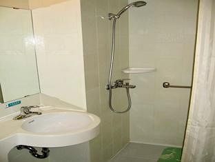 Imagen de los interiores del Hotel Jinjiang Inn Shenyang Northeastern University. Foto 7