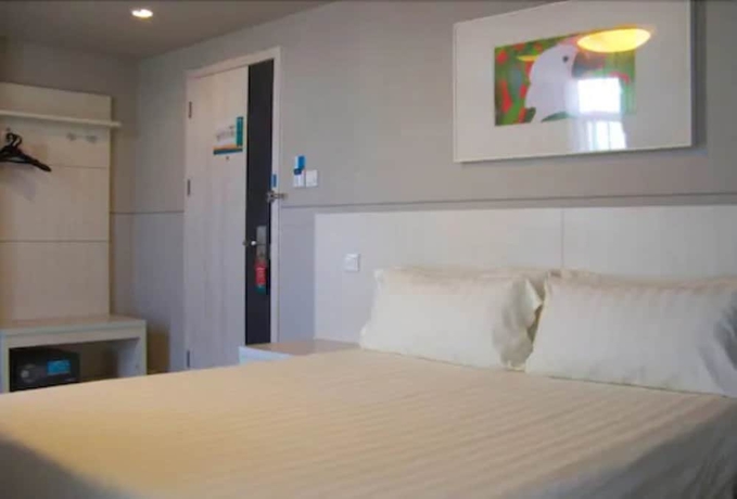 Imagen de la habitación del Hotel Jinjiang Inn Shenzhen Airport. Foto 6