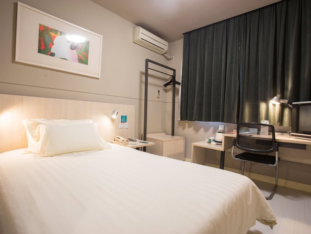 Imagen de la habitación del Hotel Jinjiang Inn Shenzhen Airport. Foto 9