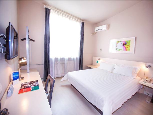 Imagen de los interiores del Hotel Jinjiang Inn Taiyuan Yingze Park. Foto 19