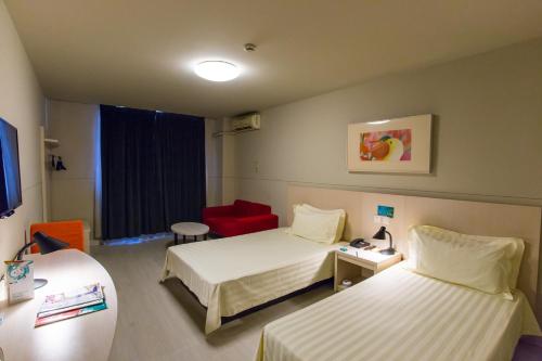Imagen de la habitación del Hotel Jinjiang Inn Tianjin Bawei Road. Foto 4