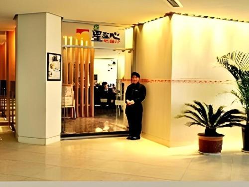 Imagen general del Hotel Jinjiang Inn Tianjin Binhai New District Tanggu Metro Station. Foto 5