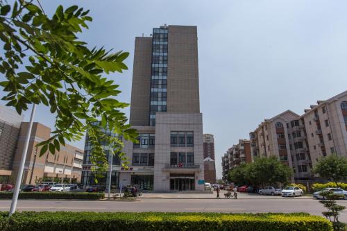 Imagen de los exteriores del Hotel Jinjiang Inn Tianjin South Railway Station. Foto 10