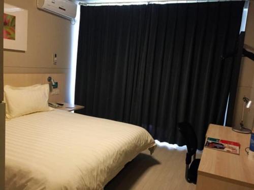 Imagen general del Hotel Jinjiang Inn Tianjin Wuqing Jingjin Road. Foto 4