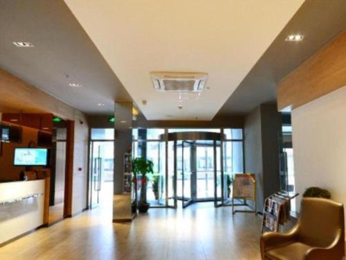 Imagen general del Hotel Jinjiang Inn Wuhan Zhonghua Road HuangheLou Branch. Foto 2
