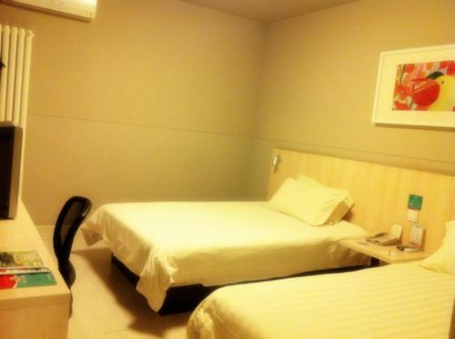 Imagen general del Hotel Jinjiang Inn Zaozhuang Shizhong District Middle Ju. Foto 3