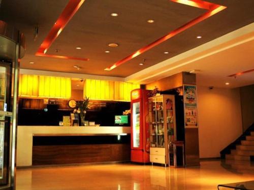 Imagen general del Hotel Jinjiang Inn Zhengzhou Dashiqiao. Foto 3