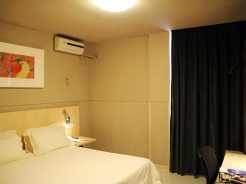 Imagen general del Hotel Jinjiang Inn Zhengzhou Dashiqiao. Foto 4