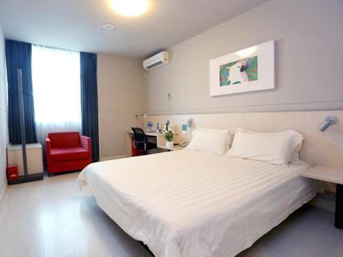 Imagen de la habitación del Hotel Jinjiang Inn Zhongshan Pedestrian Street River View. Foto 6