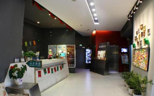 Imagen general del Hotel Jinjiang Inn Zhuhai Xiangzhou Qinglv Middle Road Theater. Foto 4