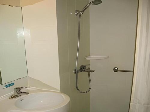 Imagen general del Hotel Jinjiang Inn Zhuhai Xiangzhou Qinglv Middle Road Theater. Foto 15
