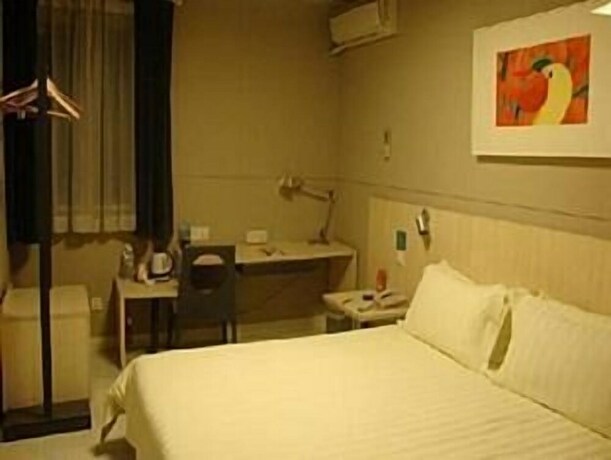 Imagen de la habitación del Hotel Jinjiang Inn Zibo Train Station. Foto 30