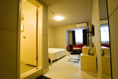 Imagen general del Hotel Jinjiang Inn (sanya Hexi Road Pedestrian Street Hejing). Foto 2