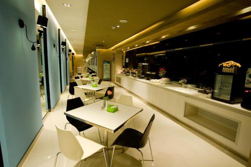Imagen de la habitación del Hotel Jinjiang Inn (sanya Hexi Road Pedestrian Street Hejing). Foto 10