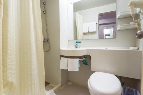 Imagen general del Hotel Jinjiang Metropolo Fuzhou Cangshan Wanda Plaza. Foto 3