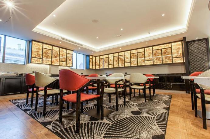 Imagen del bar/restaurante del Hotel Jinjiang Metropolo Hotel Nanjing Confucius Temple. Foto 4