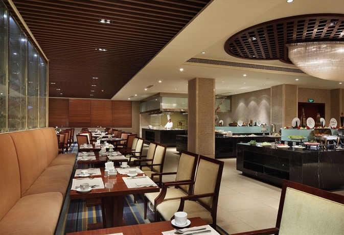 Imagen del bar/restaurante del Hotel Jinjiang West Capital International. Foto 2