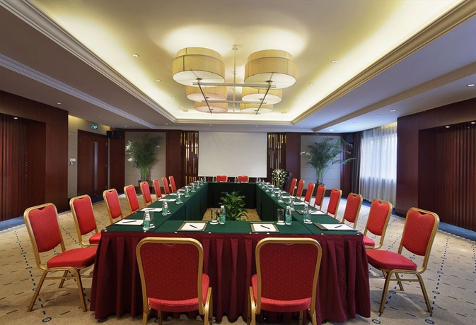 Imagen de los interiores del Hotel Jinjiang West Capital International. Foto 11