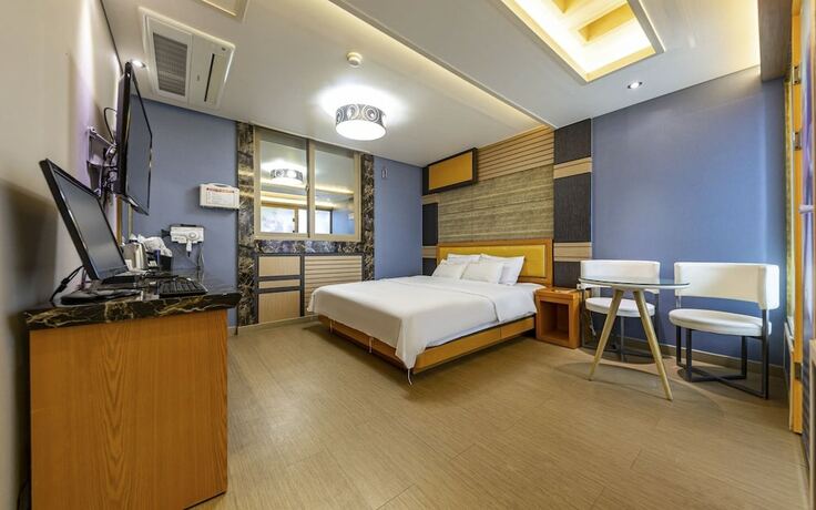 Imagen de la habitación del Hotel Jinju Beach. Foto 15