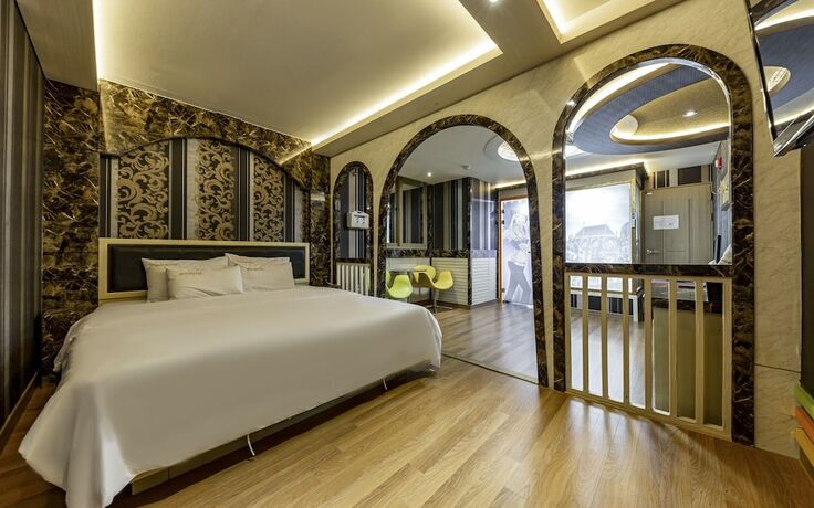 Imagen de la habitación del Hotel Jinju Beach. Foto 16