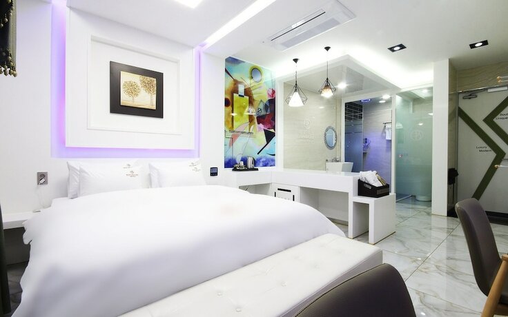 Imagen de la habitación del Hotel Jinju Best Gallery. Foto 22