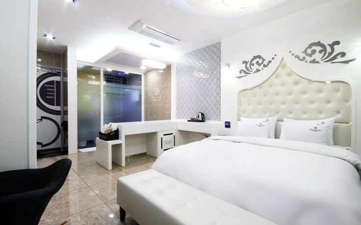 Imagen de la habitación del Hotel Jinju Best Gallery. Foto 31