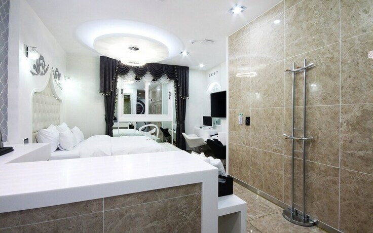 Imagen de la habitación del Hotel Jinju Best Gallery. Foto 32