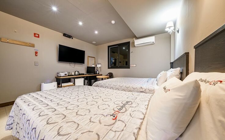 Imagen general del Hotel Jinju Broadway 42nd Street. Foto 11