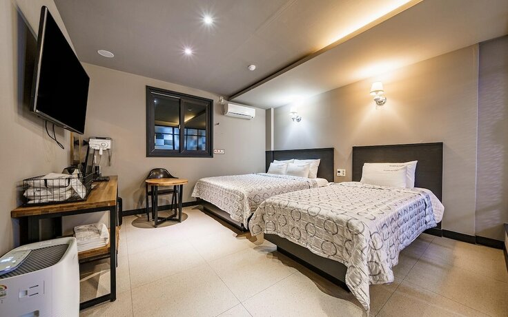 Imagen de la habitación del Hotel Jinju Broadway 42nd Street. Foto 20