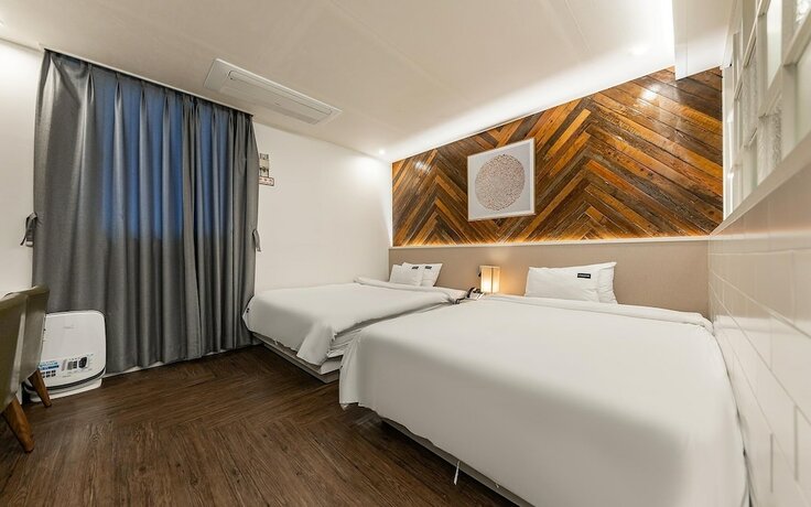 Imagen de la habitación del Hotel Jinju Brown Dot Jinjuseong Branch. Foto 12