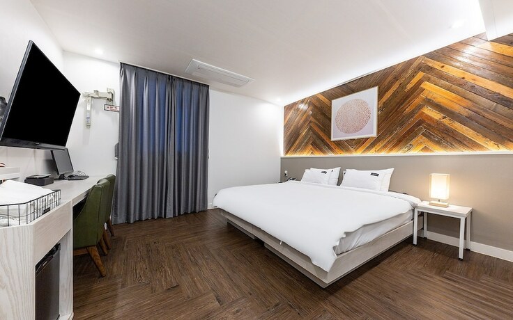 Imagen de la habitación del Hotel Jinju Brown Dot Jinjuseong Branch. Foto 18