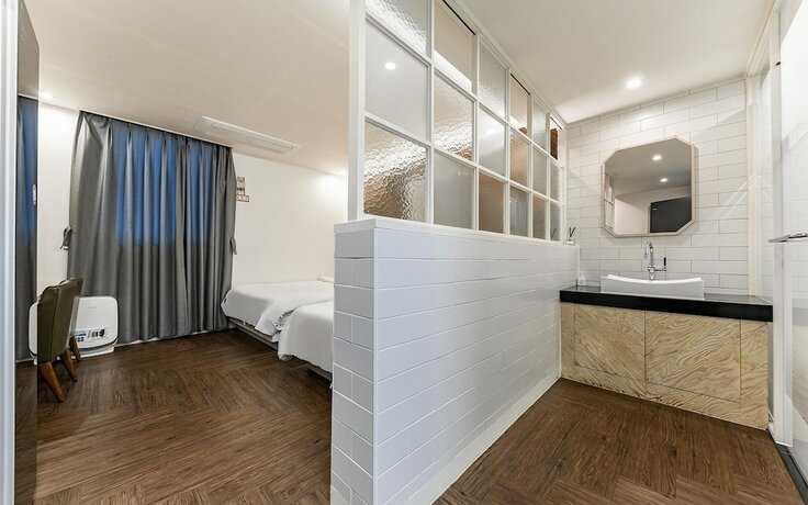 Imagen de la habitación del Hotel Jinju Brown Dot Jinjuseong Branch. Foto 19