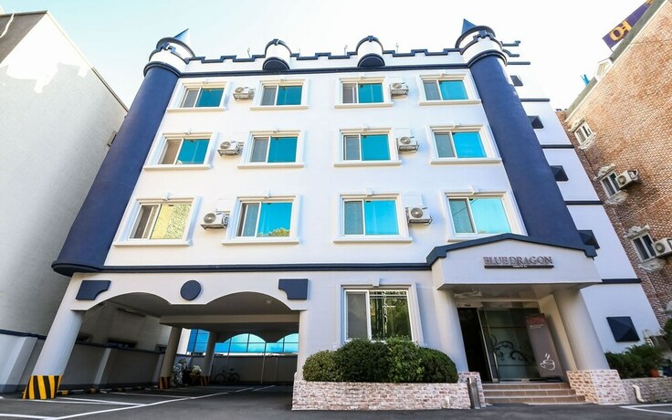 Imagen general del Hotel Jinju Cheongyong. Foto 1