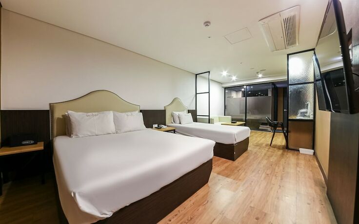 Imagen general del Hotel Jinju Chungmugongdong Cozy. Foto 6