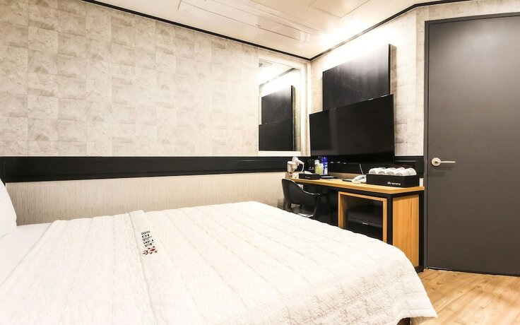 Imagen de la habitación del Hotel Jinju Chungmugongdong Firenze. Foto 15