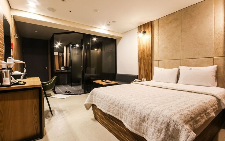 Imagen de la habitación del Hotel Jinju Chungmugongdong Firenze. Foto 17
